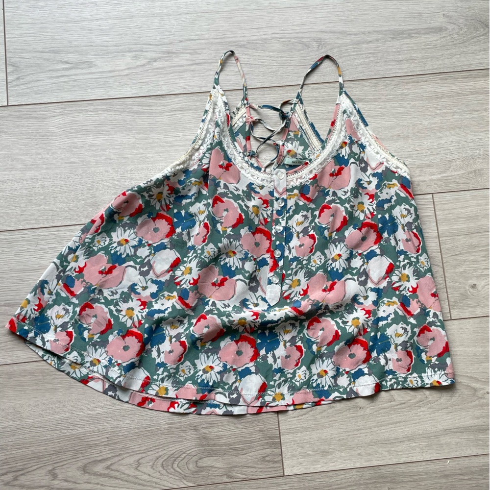 Kimchi Blue floral lace top
